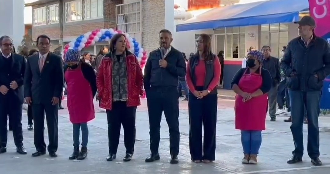 Video desde Puebla: No hemos pintado cajones para parquímetros en el barrio de Santiago, los que hay son falsos, acusó Adán Domínguez