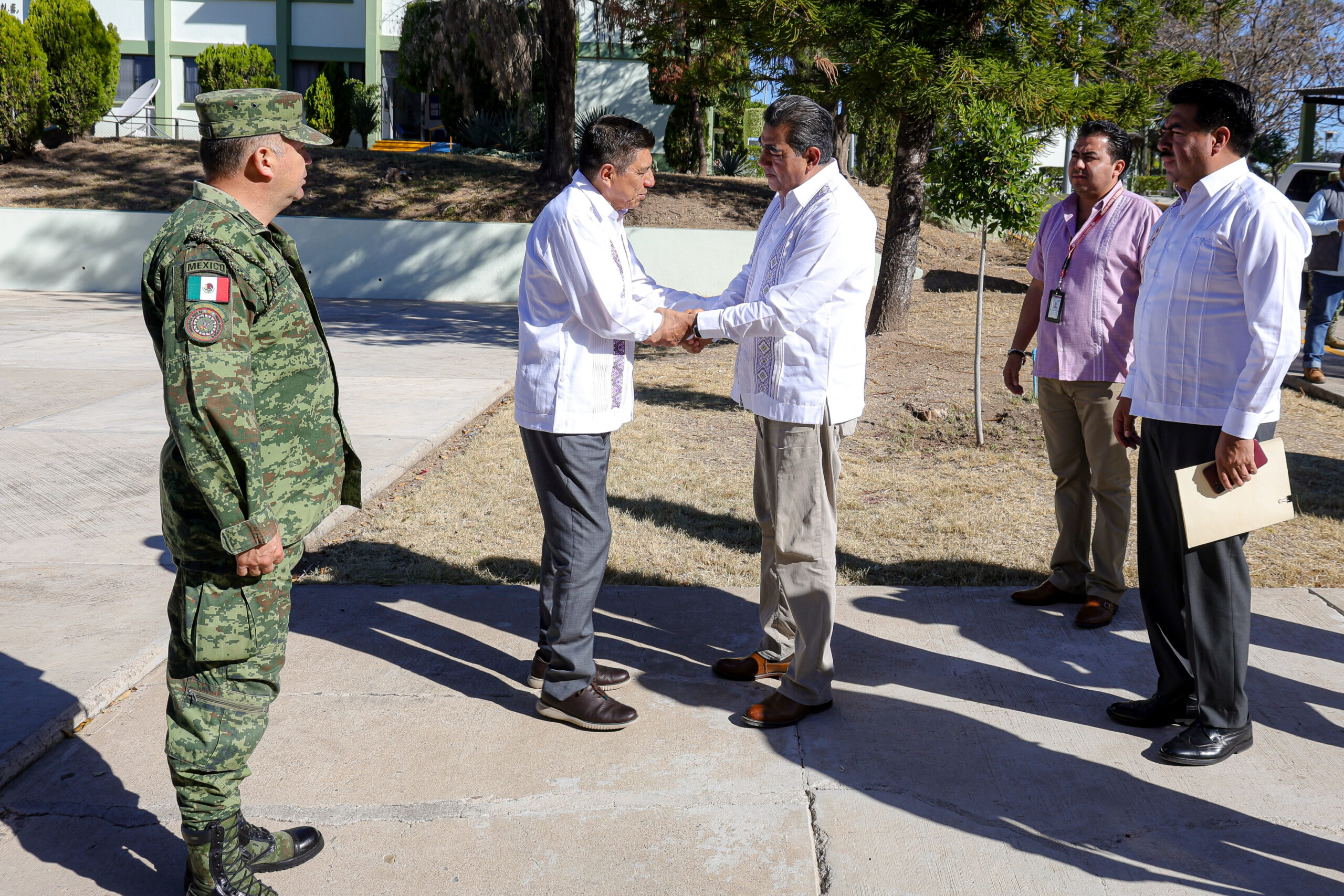 Sergio Salomón firmó convenio de seguridad con su homólogo de Oaxaca