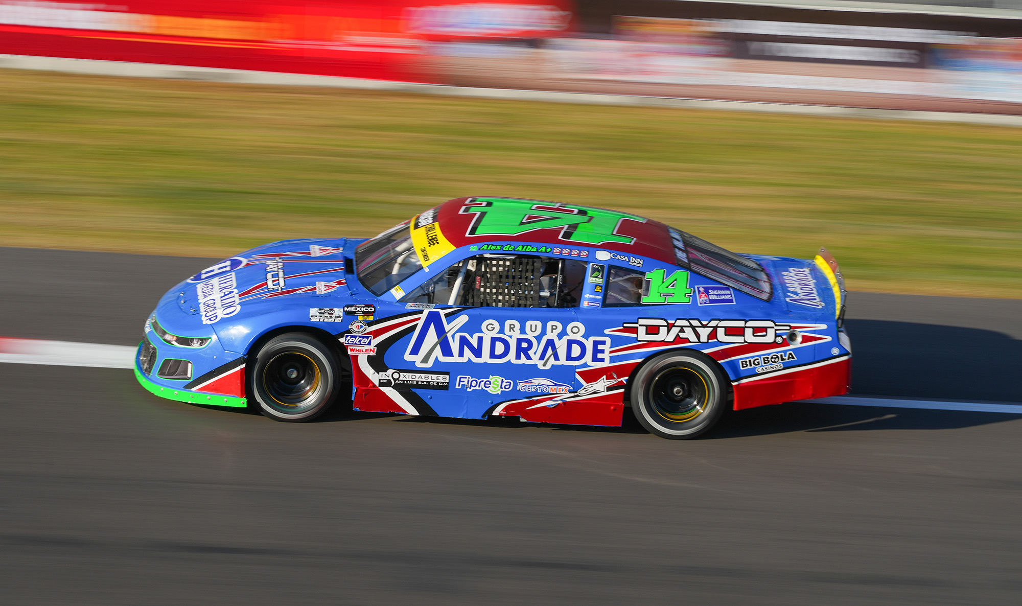 Alex de Alba, llega con Alessandros Racing a la Batalla de NASCAR México en el Memorial Coliseum