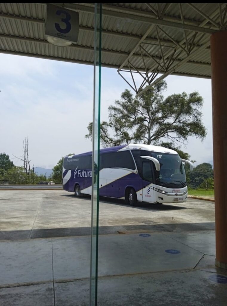Falleció pasajero de autobús de la línea Futura en Huauchinango