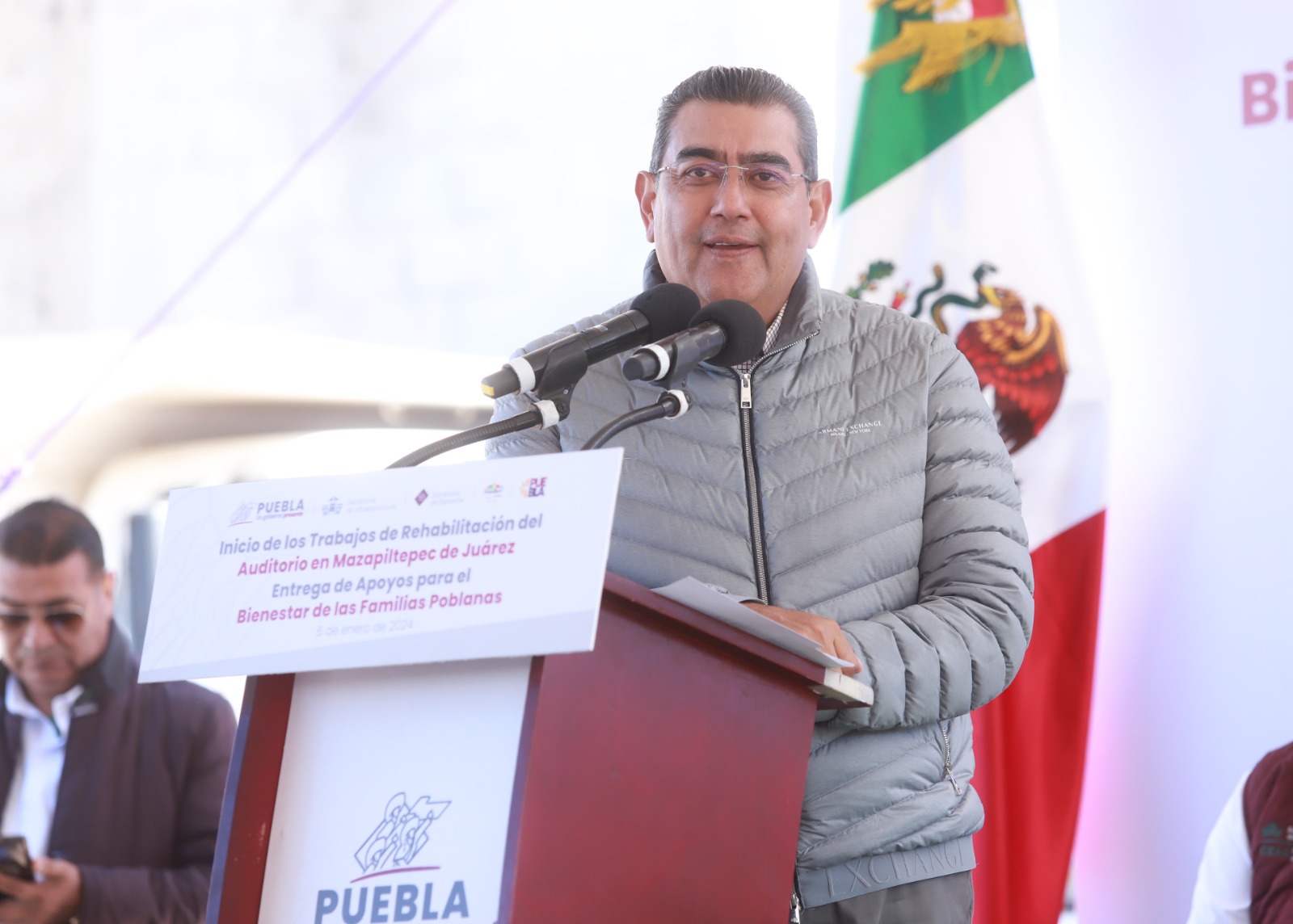 Sergio Salomón entrega infraestructura y programas sociales en Mazapiltepec
