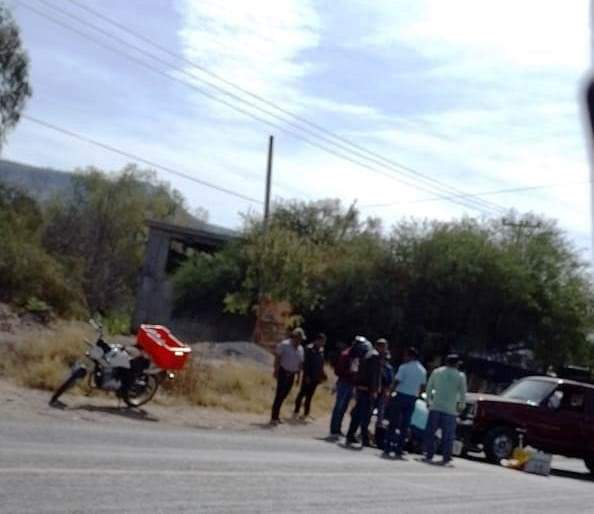 Grave motociclista al derrapar sobre la Tehuacán-Huajuapan