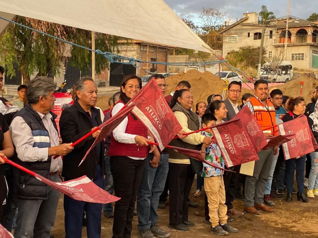 Ariadna Ayala inició construcción del multideportivo San Alfonso