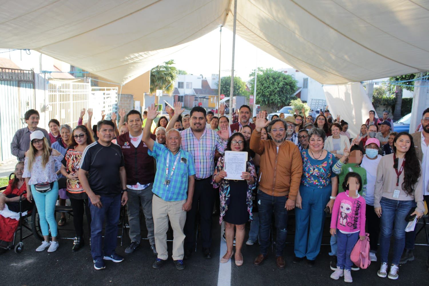 Desde Atlixco: Ariadna Ayala entrega pavimentación de 3 calles