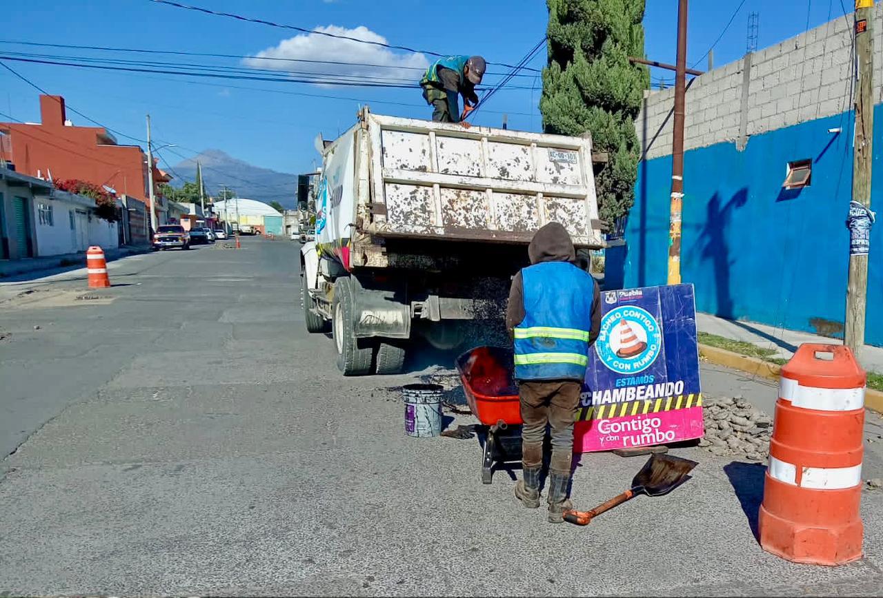 16 mil baches tapados este año en Puebla capital