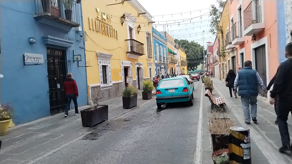 Locatarios aprueban peatonalización de Los Sapos