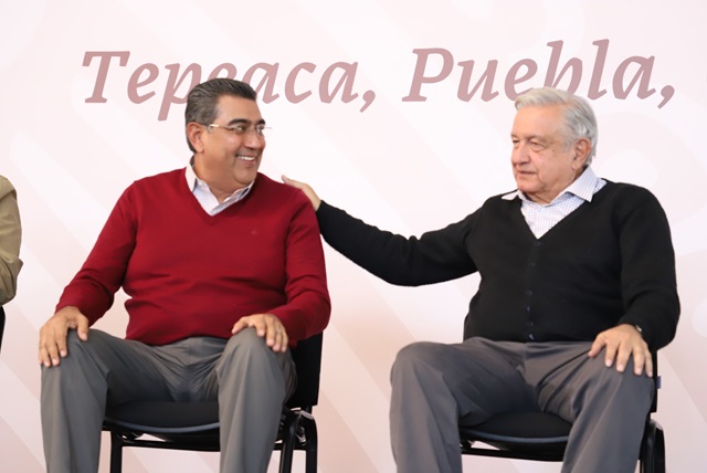 Refrendan AMLO y Sergio Salomón trabajo conjunto en 2024 para consolidar 4T en Puebla