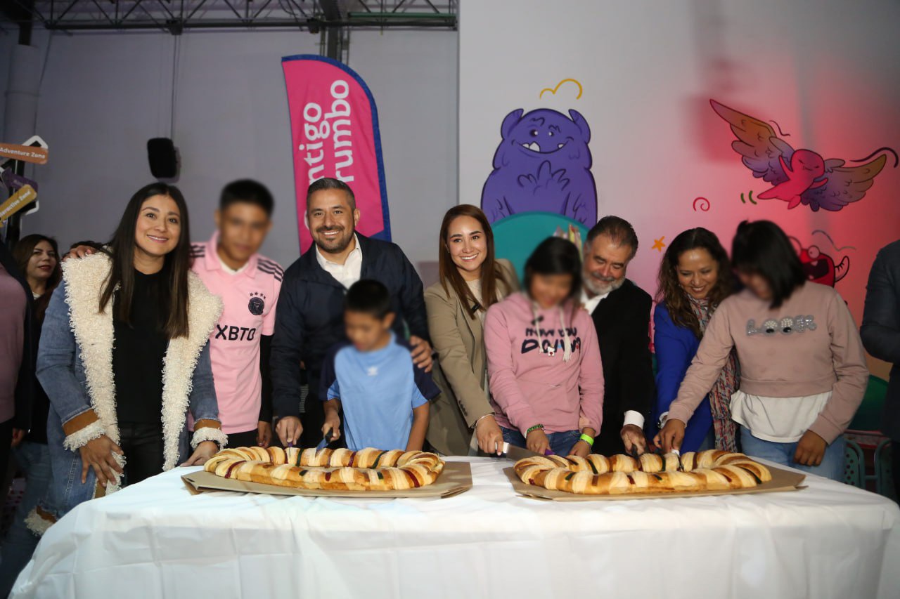 Ayuntamiento de Puebla apadrina a niñas y niños de centro de día del SMDIF