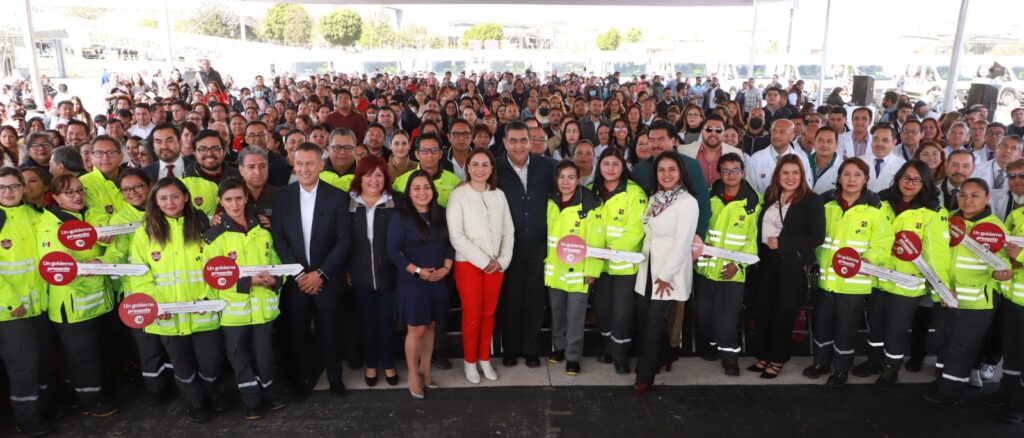 Con entrega de ambulancias, gobierno de Sergio Salomón fortalece red hospitalaria y atención