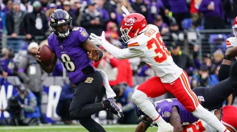 Chiefs ganan su pase al Super Bowl al vencer a Ravens en dominio físico