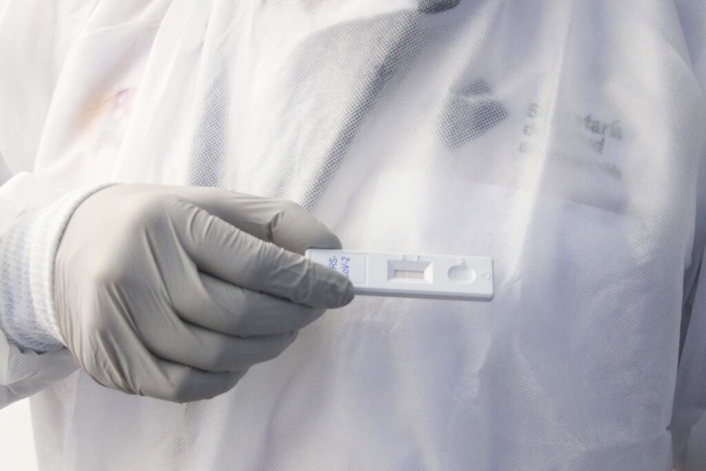 9 enfermos Covid y 5 de influenza en las últimas horas en el estado, reportó la secretaría de Salud