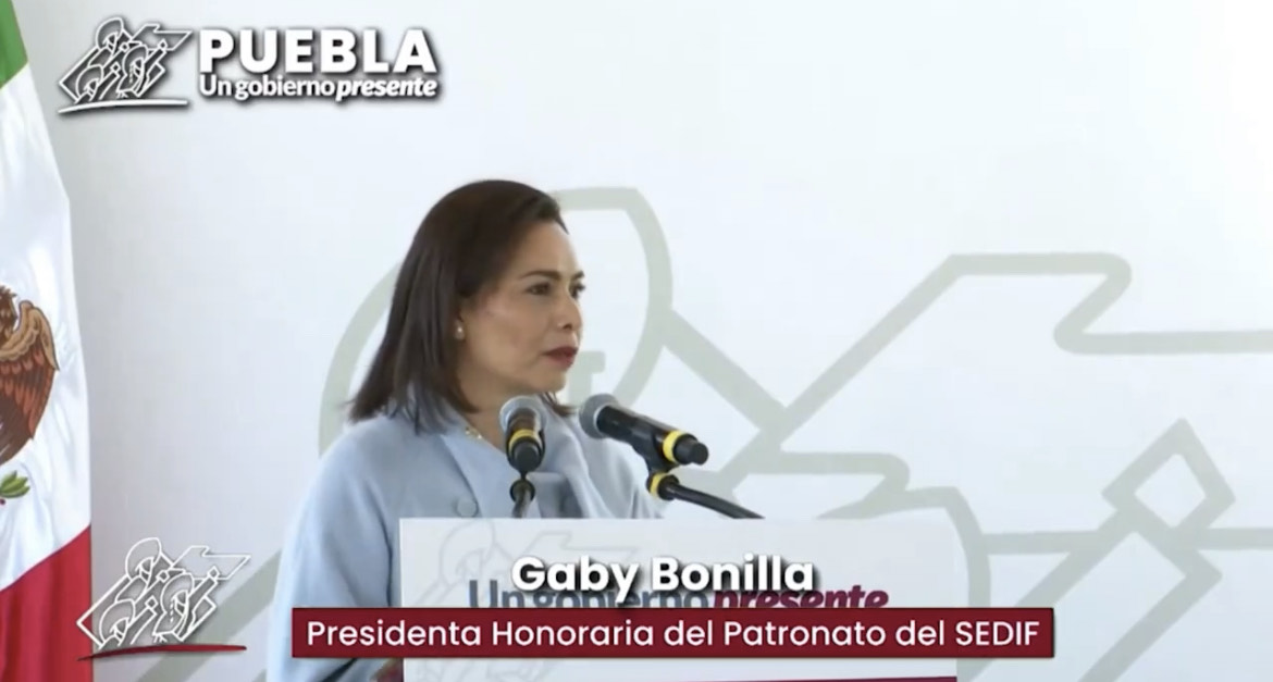 Entrega Gaby Bonilla mil 206 aparatos a habitantes de 36 municipios de Puebla