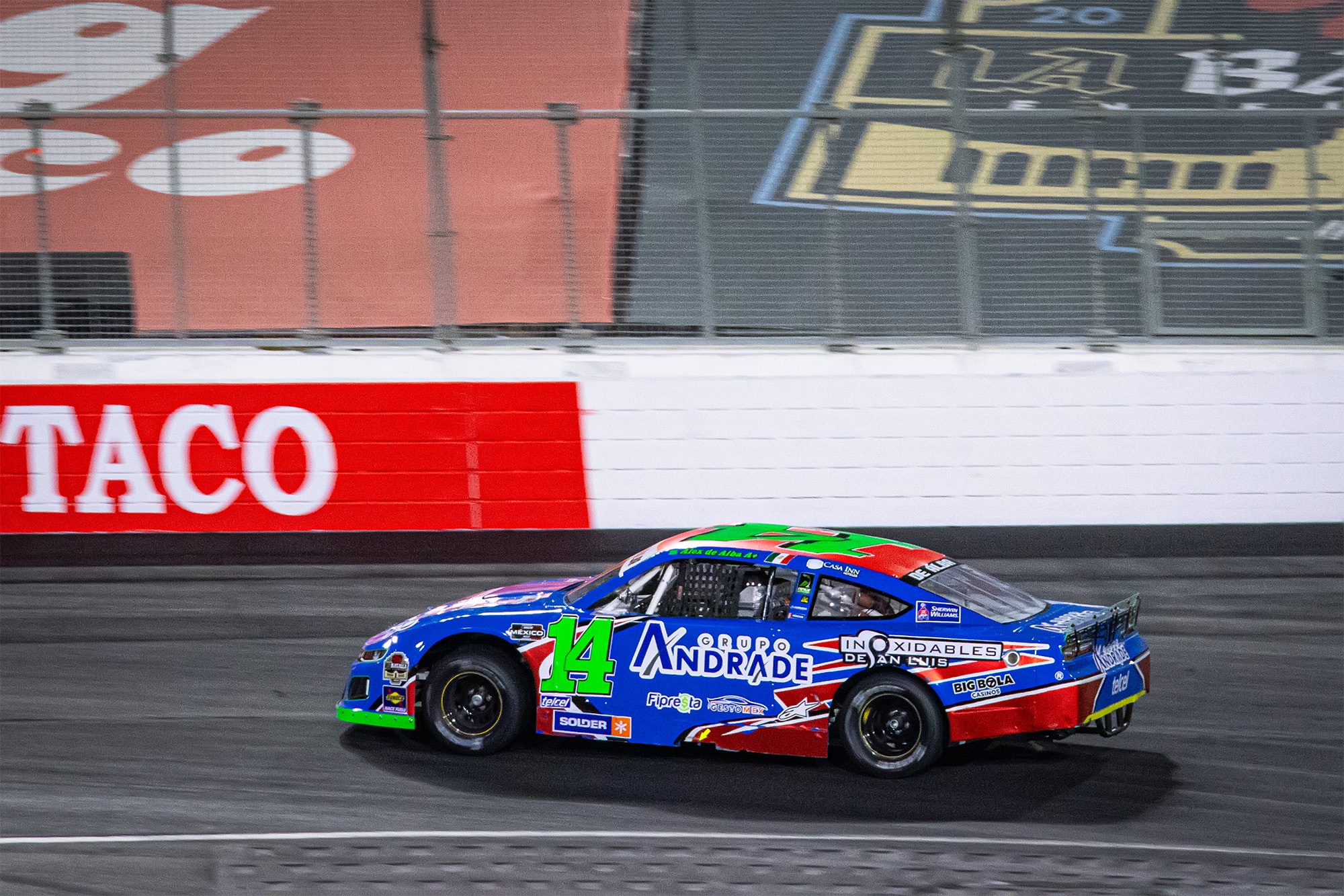 Alex De Alba y  Alessandros Racing, salieron con top-3 de Nascar México en el Memorial Coliseum