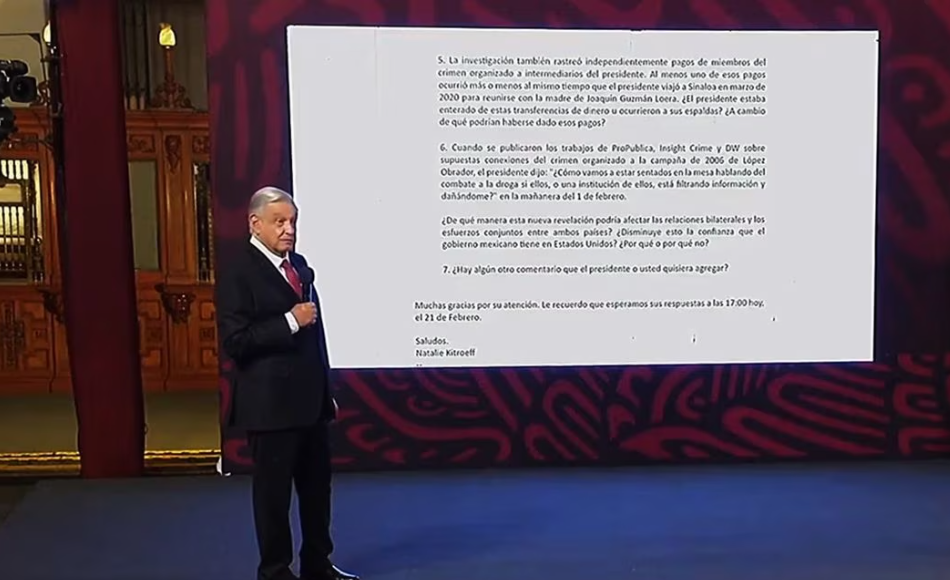 AMLO pedirá a YouTube investigar si conservadores bajaron su conferencia donde se difundió teléfono de corresponsal del NYT