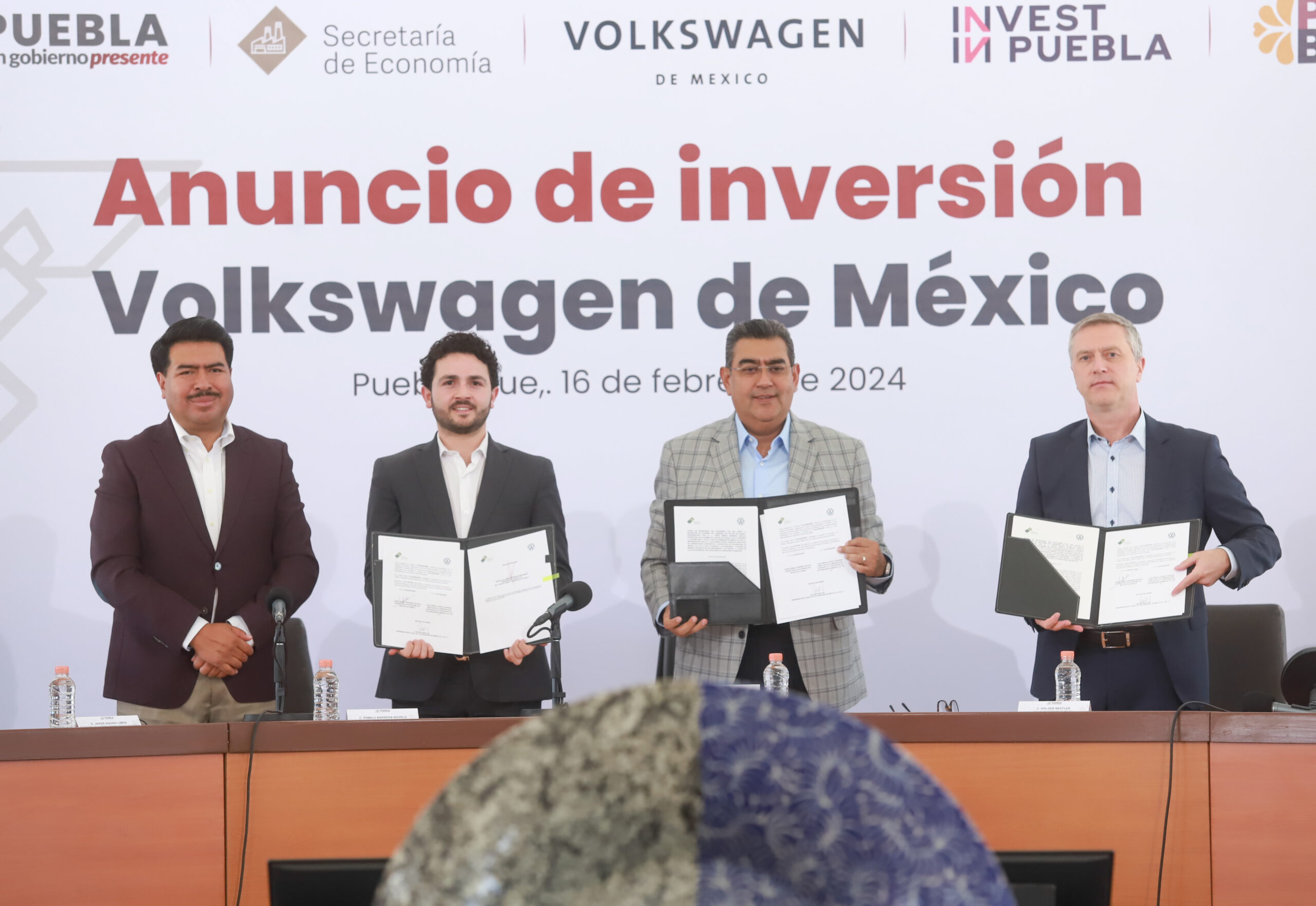 Anuncian gobierno de Puebla y Volkswagen de México inversión por cerca de 1,000 mdd en electromovilidad