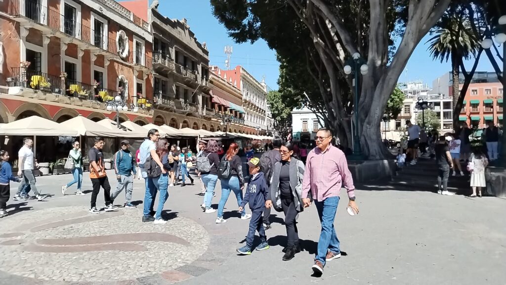 La Catedral y calle de los dulces, entre los atractivos más visitados este puente