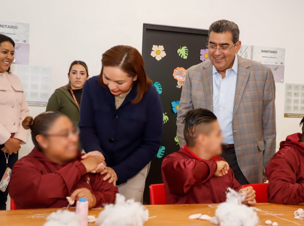 En Puebla se impulsa la inclusión laboral de personas mayores y/o con discapacidad: Gaby Bonilla y Sergio Salomón