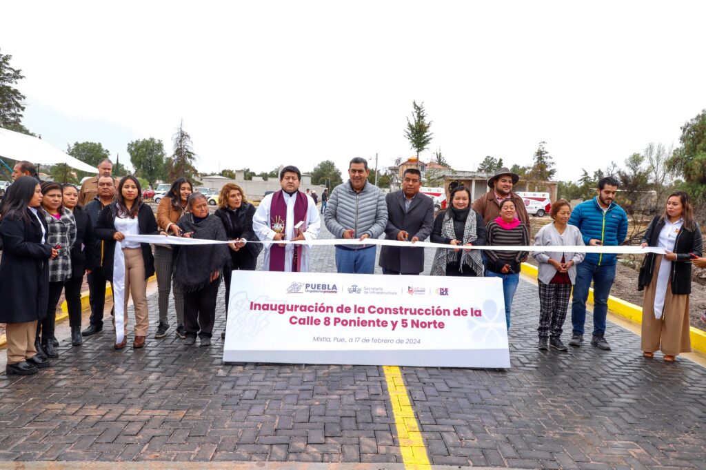 Sergio Salomón entregó obras y programas sociales por 65 mdp en municipios de la Sierra Negra