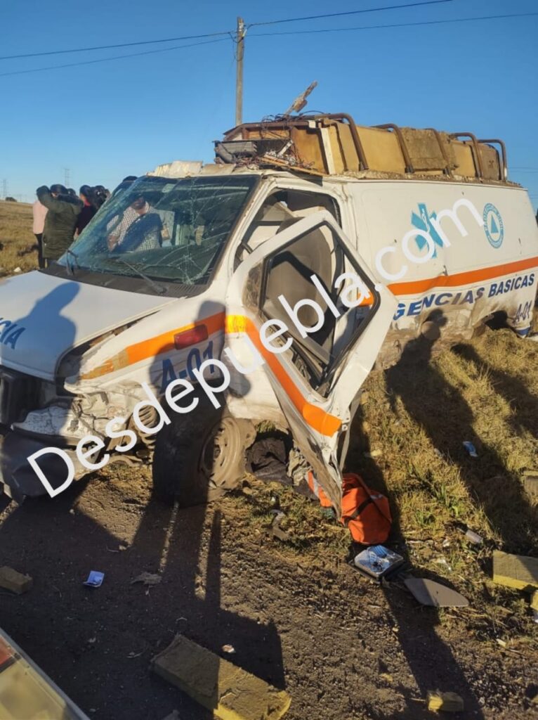 Choque de ambulancia de Ahuazotepec dejó 6 heridos de gravedad
