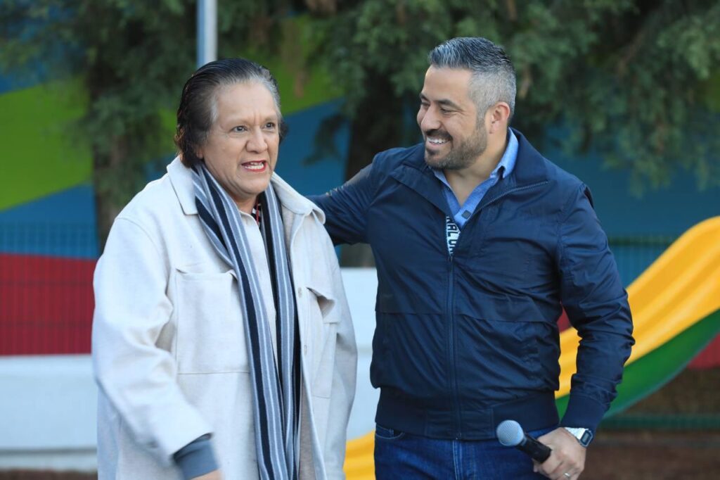 Entregan parque rehabilitado en Galaxia Castillotla