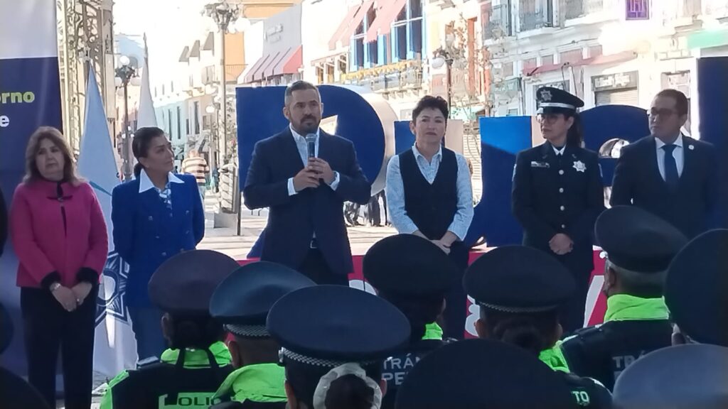 Leopoldo de Lara buscó contratos con el ayuntamiento: Adán Domínguez