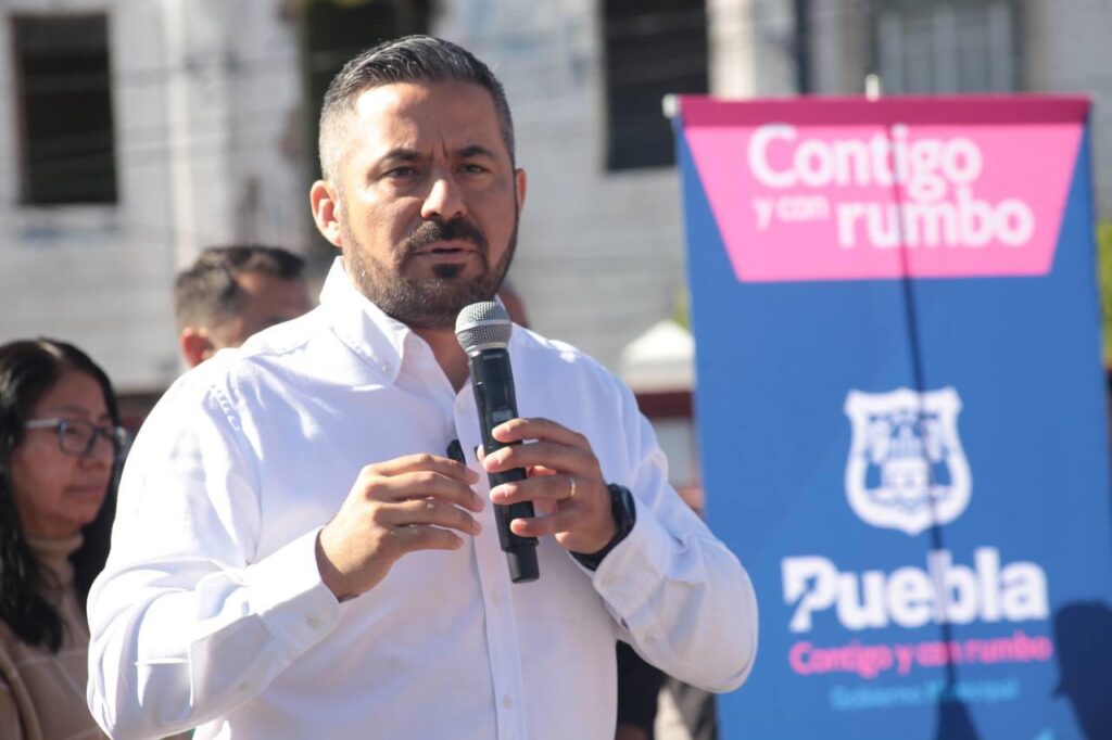 Video desde Puebla: Funcionarios se irán a campaña, admitió Adán Domínguez