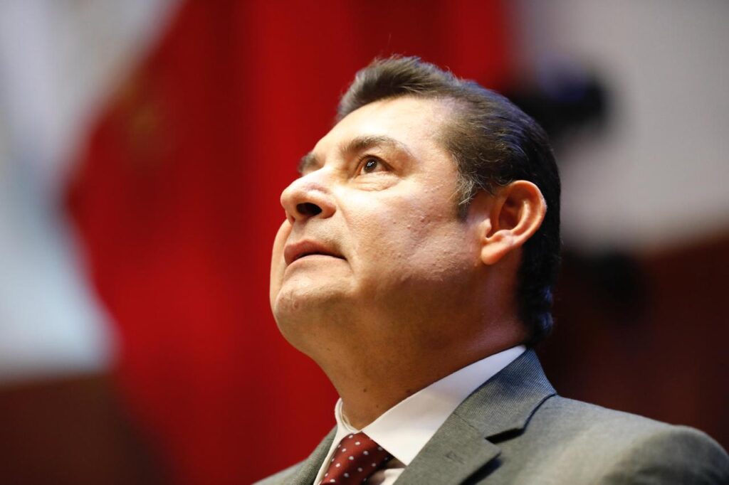 Con menciones a AMLO, Luis Miguel Barbosa y Monreal, Alejandro Armenta dejó el senado