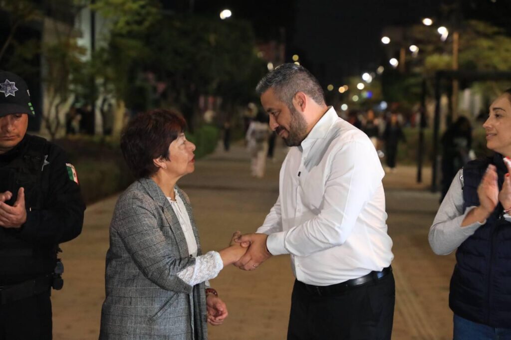 Lilia Cedillo y Adán Domínguez supervisan iluminación de zonas con comunidad universitaria
