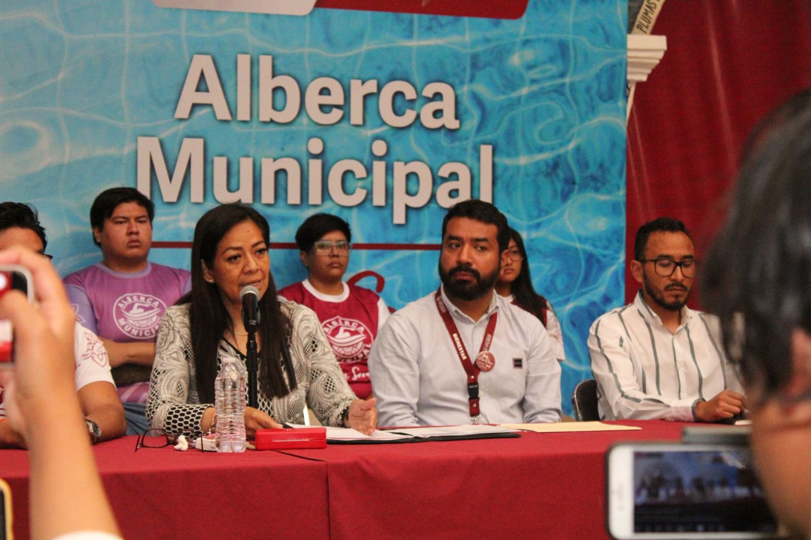Ayuntamiento de Atlixco presenta reglamento de la alberca semiolímpica