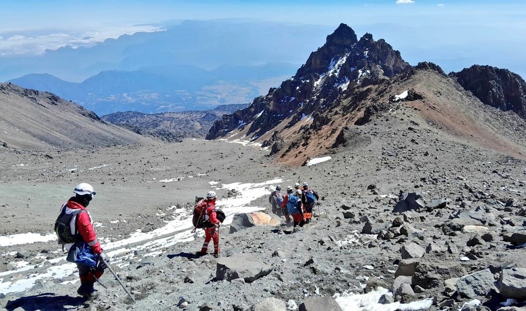 PC instaló refugio en el Pico de Orizaba para búsqueda del alpinista