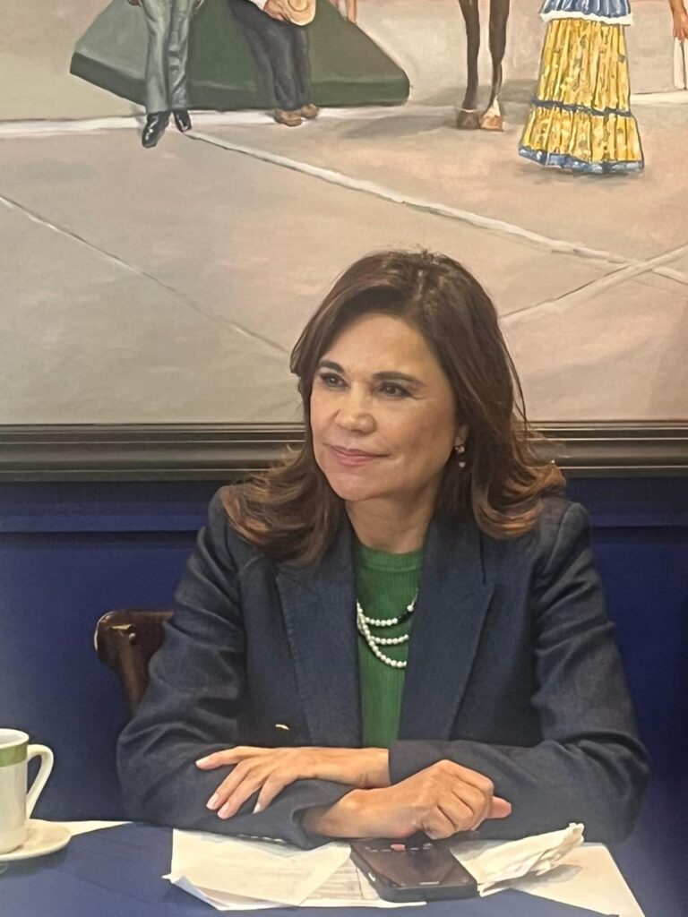 Blanca Alcalá acompaña a Xóchitl Gálvez en gira por Estados Unidos