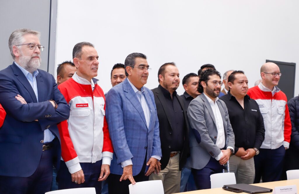 Acuerdo entre Audi y sindicato, fortalece ambiente laboral en Puebla: Sergio Salomón