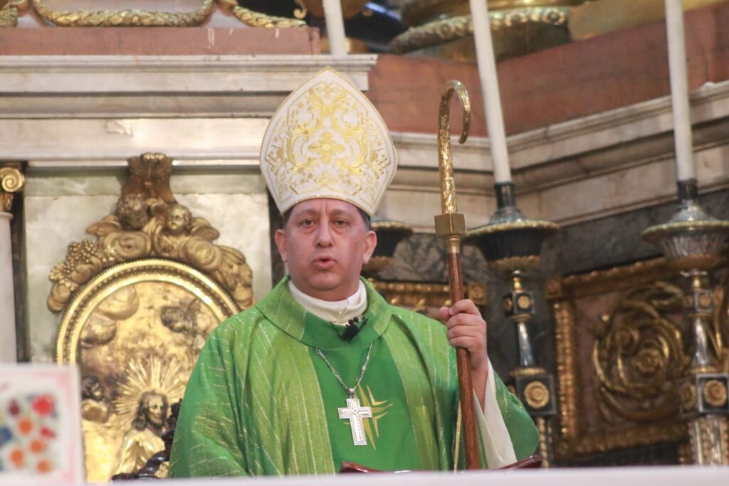 Asegura obispo auxiliar que Víctor Sánchez Espinosa evoluciona satisfactoriamente luego de su operación