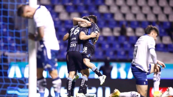 Puebla se hunde con una derrota ante Querétaro