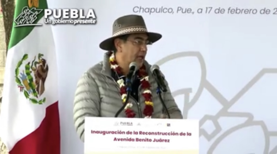 Sergio Salomón inauguró obra carretera en Chapulco