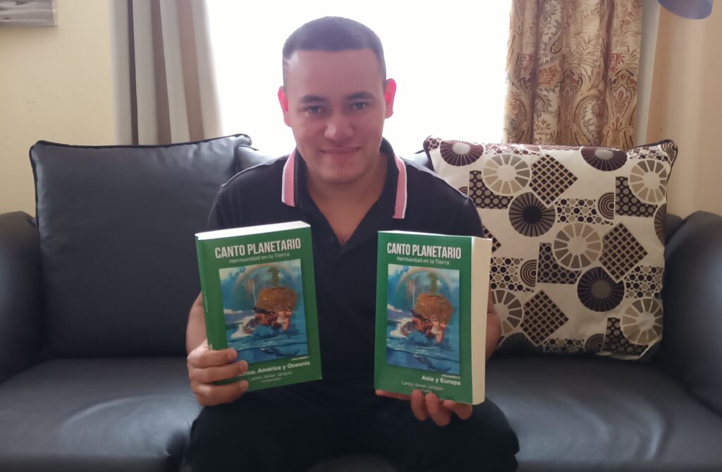 Entrevista a Carlos Jarquín compilador de CANTO PLANETARIO