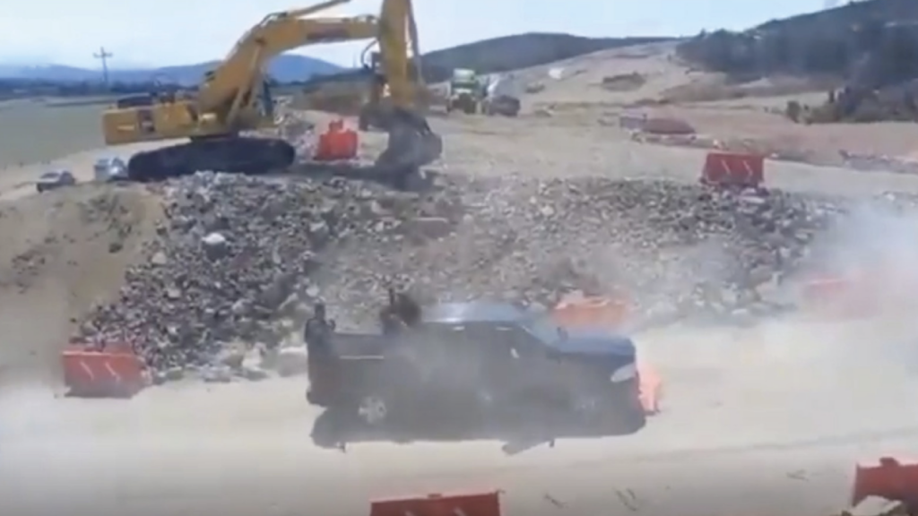 Repondrán tubería de agua dañada durante obras en autopista Cuapiaxtla-Cuacnopalan