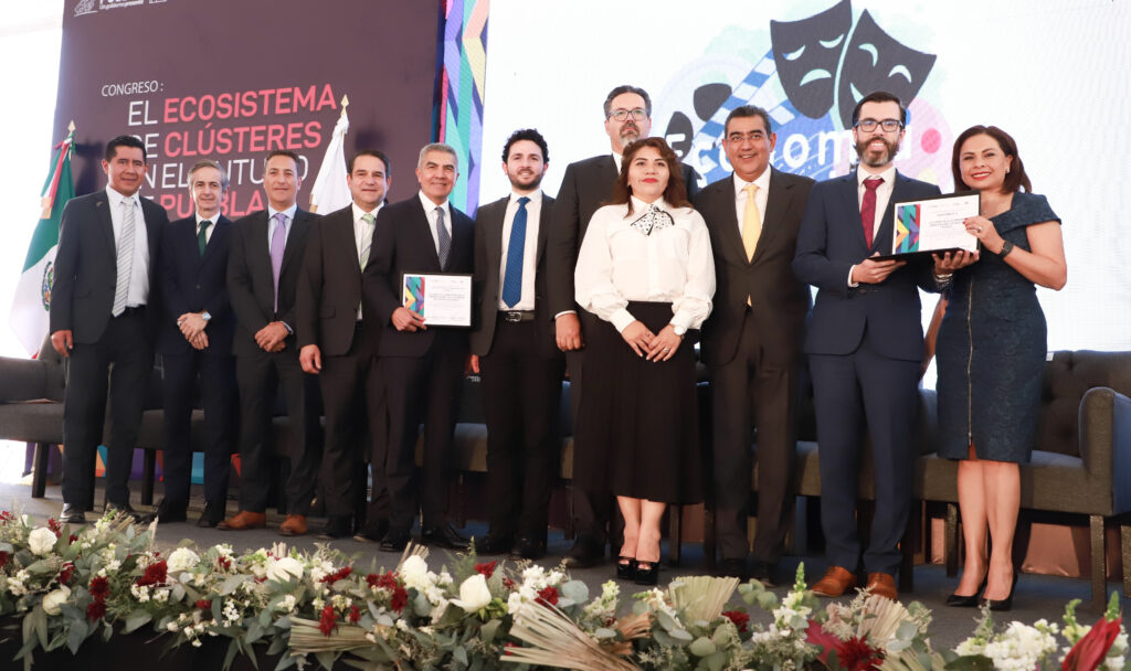 Impulsa gobierno estatal trabajo conjunto con sector privado para consolidar desarrollo y bienestar en Puebla