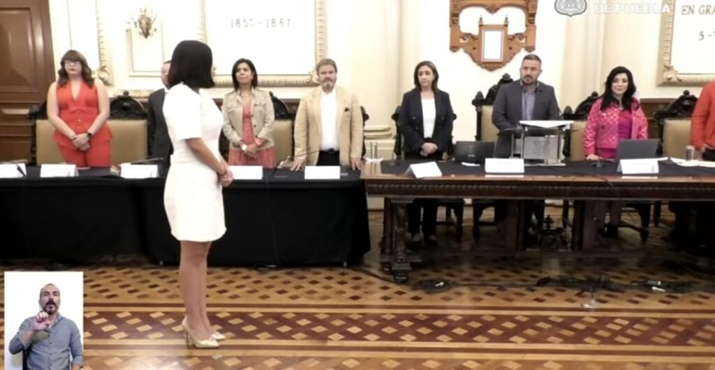 Se va Guadalupe Arrubarrena de sindicatura y llega Alejandra Escandón