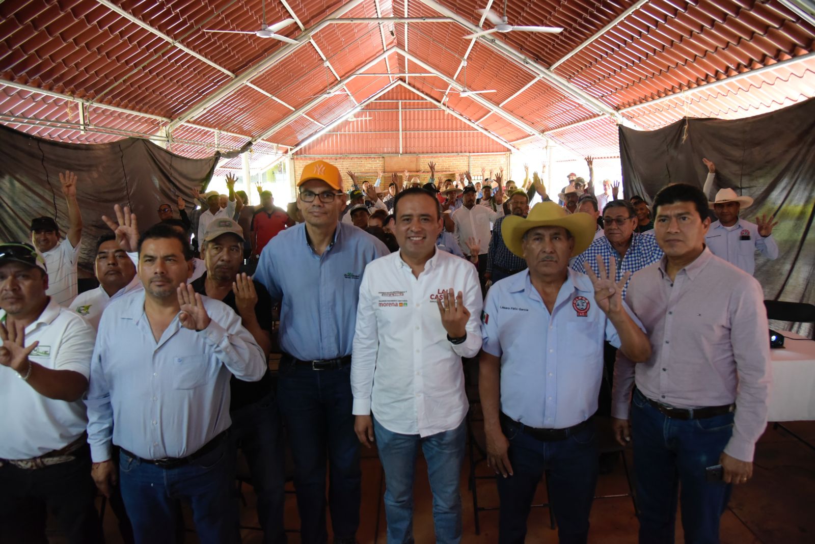 Lalo Castillo y productores cañeros de Atencingo unen fuerzas para engrandecer a la Mixteca