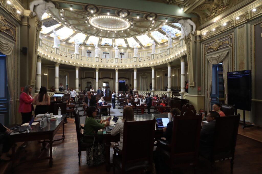 Recibe Congreso del Estado iniciativa para prevenir el uso de cigarrillos electrónicos