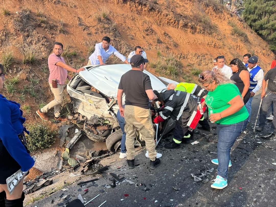 Actualización: Accidente en la México Tuxpan dejó 2 muertos