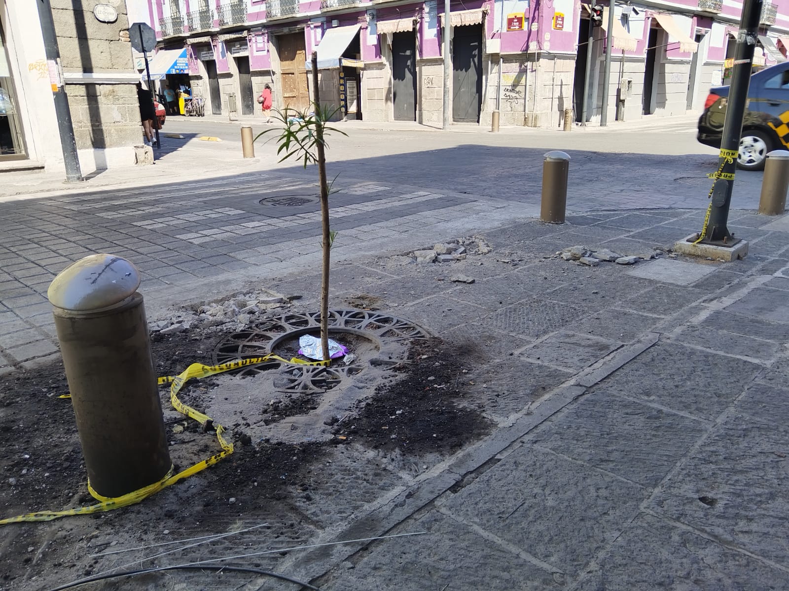 Calle recién entregada por el ayuntamiento de Puebla, ya con afectaciones