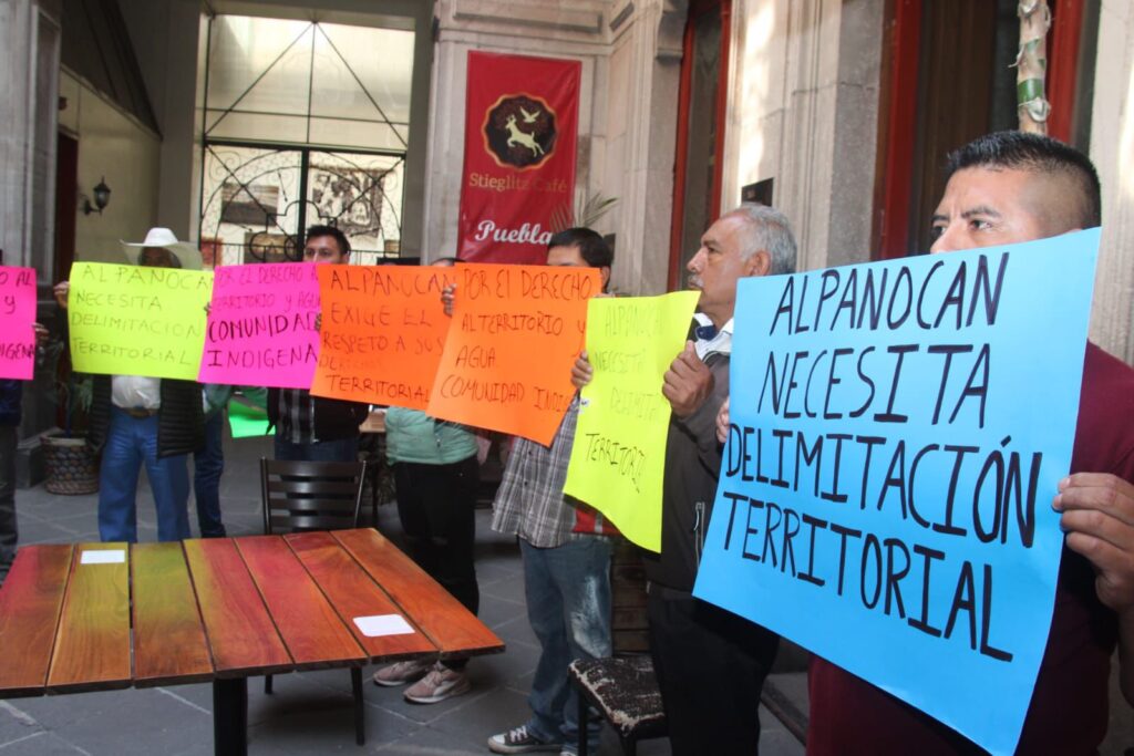 Video desde Puebla: Habitantes de San Antonio Alpanocan acusan invasión de su comunidad por pobladores de Tetela del Volcán, Morelos