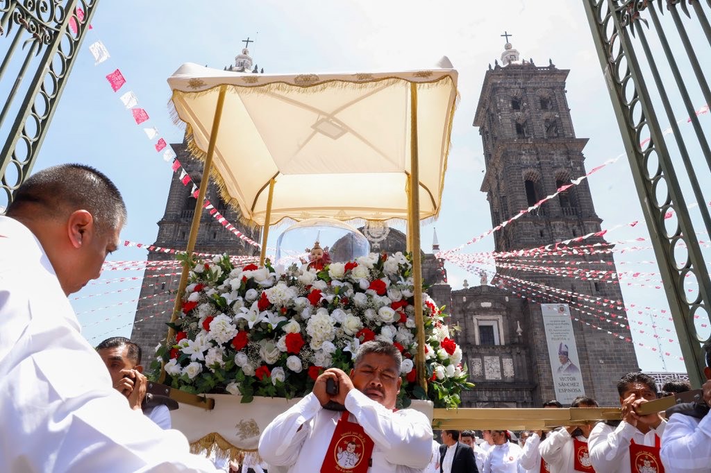 Reporta Sergio Salomón saldo blanco en la procesión de Viernes Santo