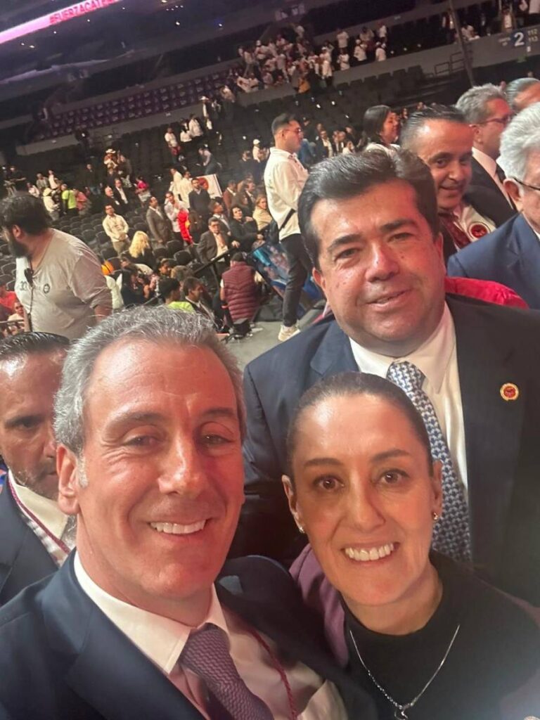 Pepe Chedraui, con Claudia Sheinbaum en Izúcar de Matamoros