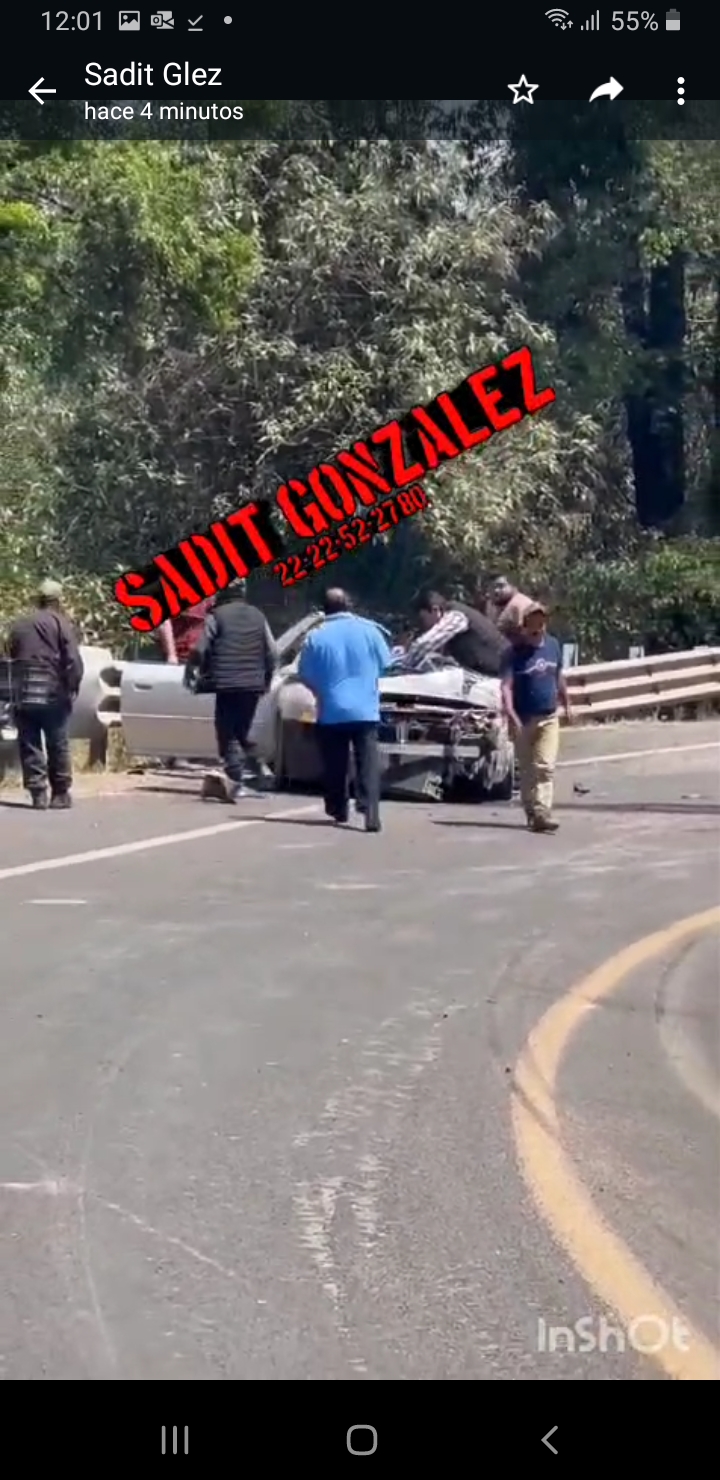 Video desde Puebla: Accidente en la Zacatlán- Chignahuapan dejó dos prensados