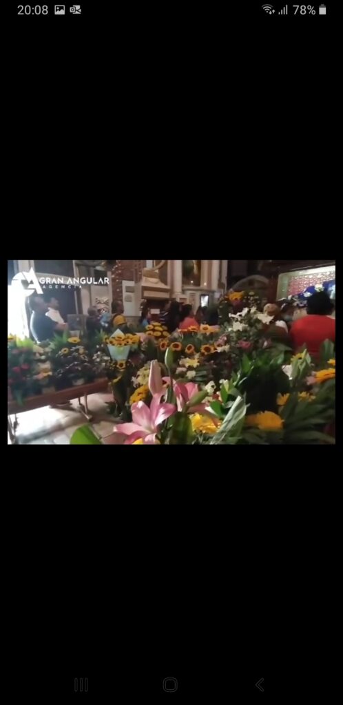 Video desde Puebla: Feligreses rezan al Señor de las Maravillas