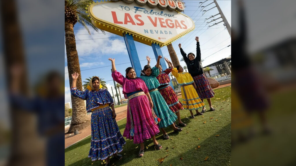 Corredoras rarámuris suben al podium en tercer lugar del Speed Project