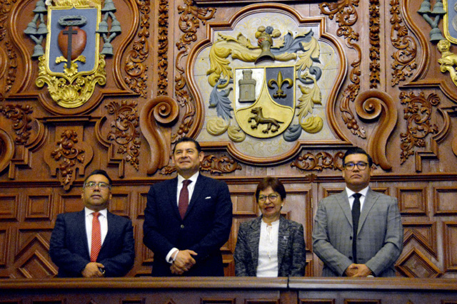 El candidato al gobierno del estado por la coalición Sigamos Haciendo Historia presenta su plan de trabajo ante el H. Consejo Universitario BUAP